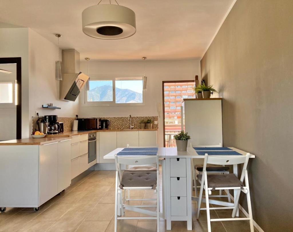 Top Floor Apartment With Two Balconies Fuengirola Bagian luar foto